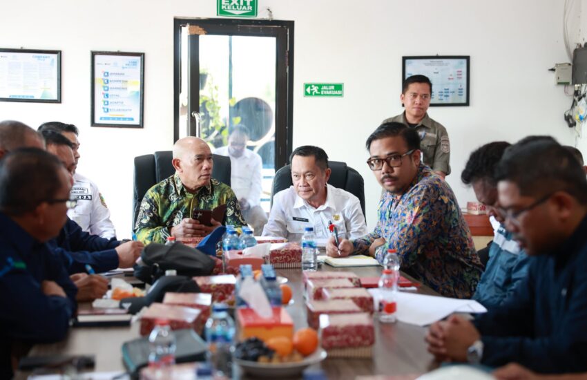 FGD Progres Jembatan Penghubung Kotabaru – Tanah Bumbu, Bupati Andi Rudi Latif : Dorong Pertumbuhan Ekonomi Daerah