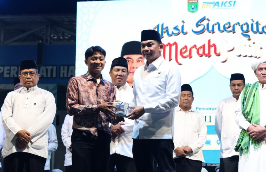 Bupati Andi Rudi Latif Resmi Buka Aksi Sinergitas Merah Putih, Hadirkan Layanan Publik di Satui